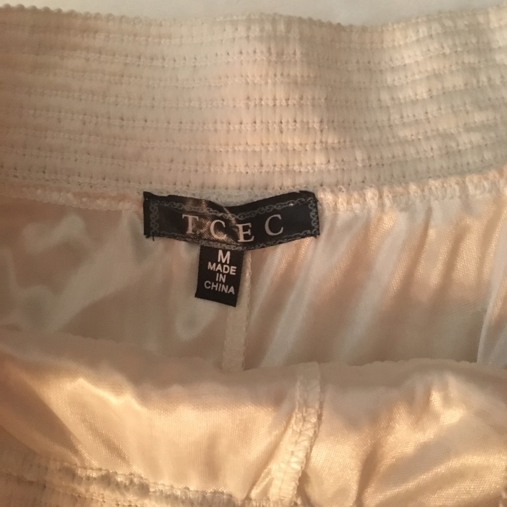 Shorts - Picture 3 of 3